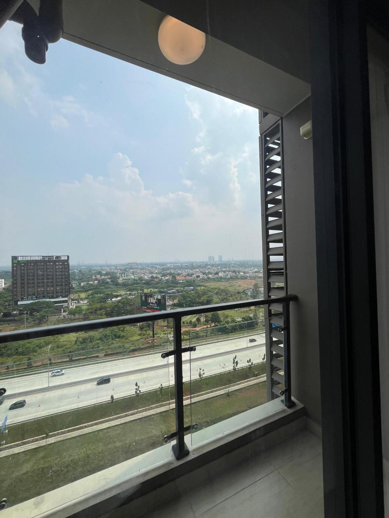 Stay N Cozy Apartemen Sky House Bsd By Sm Room Samporo Exterior foto